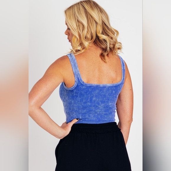 NWT L/XL DAY GLOW REVERSIBLE RIBBED CROPPED TANK - Light Blue - Picture 5 of 5